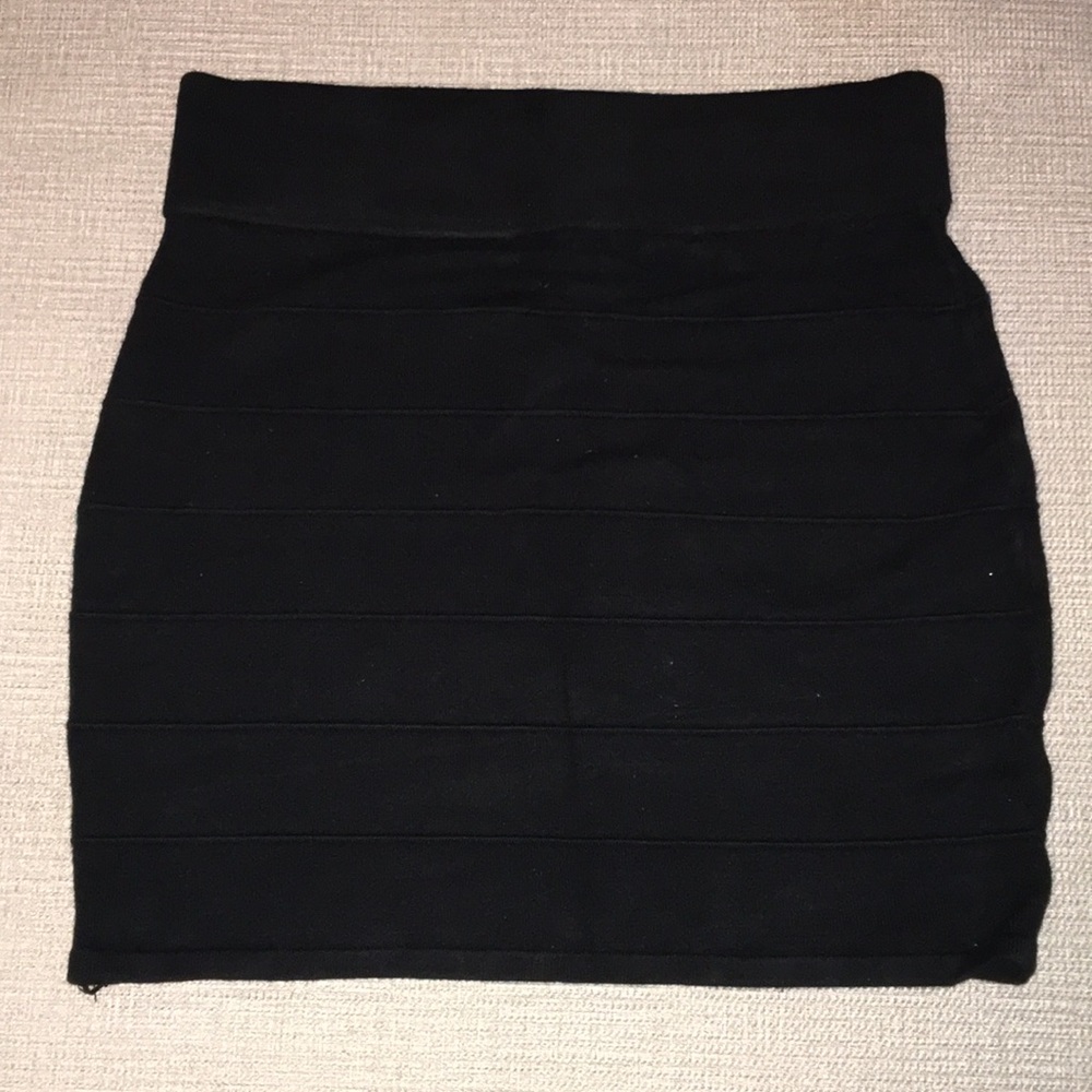 Ribbed BodyCon Skirt